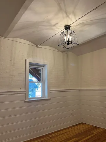 $2,700 | 124 Walnut Street, Unit 2L, Clinton, MA 01510