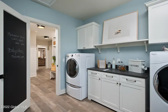 $1,605,900 | 180 Route 9p Saratoga Springs, Malta, NY 12020