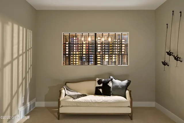 $1,605,900 | 180 Route 9p Saratoga Springs, Malta, NY 12020