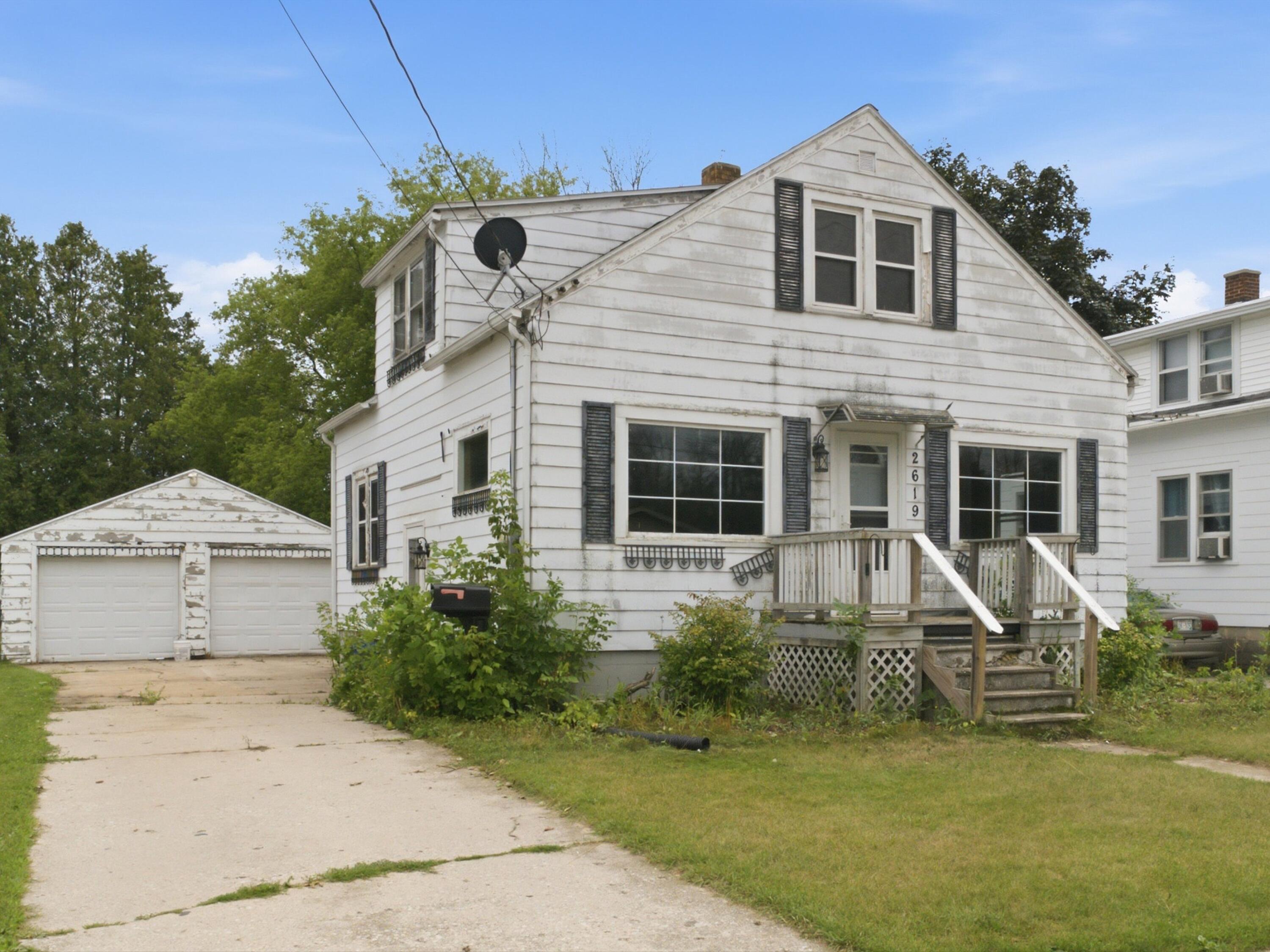 2619 14th Street Two Rivers, WI 54241 - Photo 1 of 23 01-DSC02388