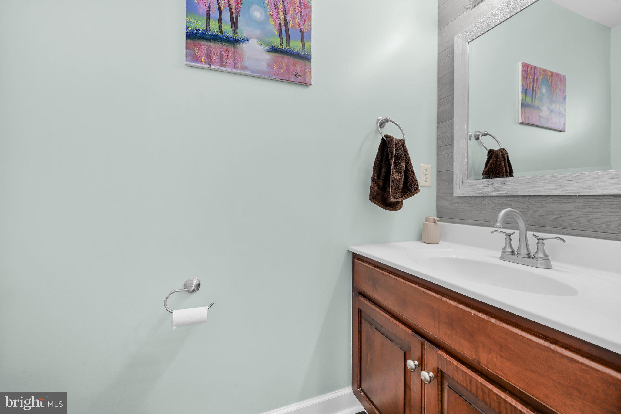 1018 Shilo Street Reading, PA 19605 - Photo 8 of 41 Powder Room