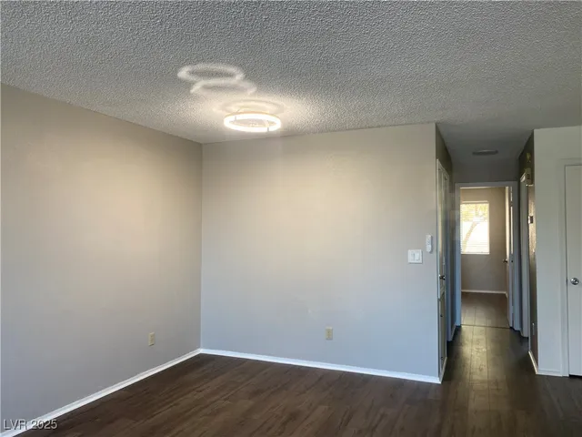 $1,325 | 2160 Highpointe Drive, Unit 103, Laughlin, NV 89029