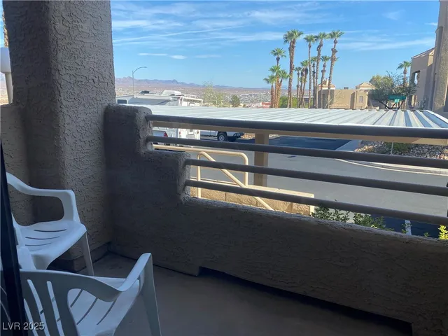 $1,325 | 2160 Highpointe Drive, Unit 103, Laughlin, NV 89029