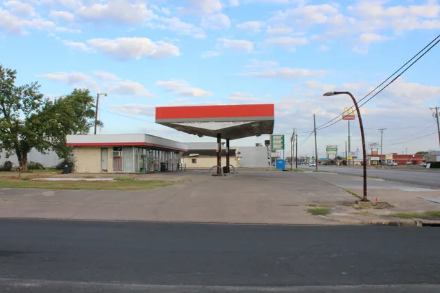 $225,000 | 1101 North Mechanic Street, El Campo, TX 77437