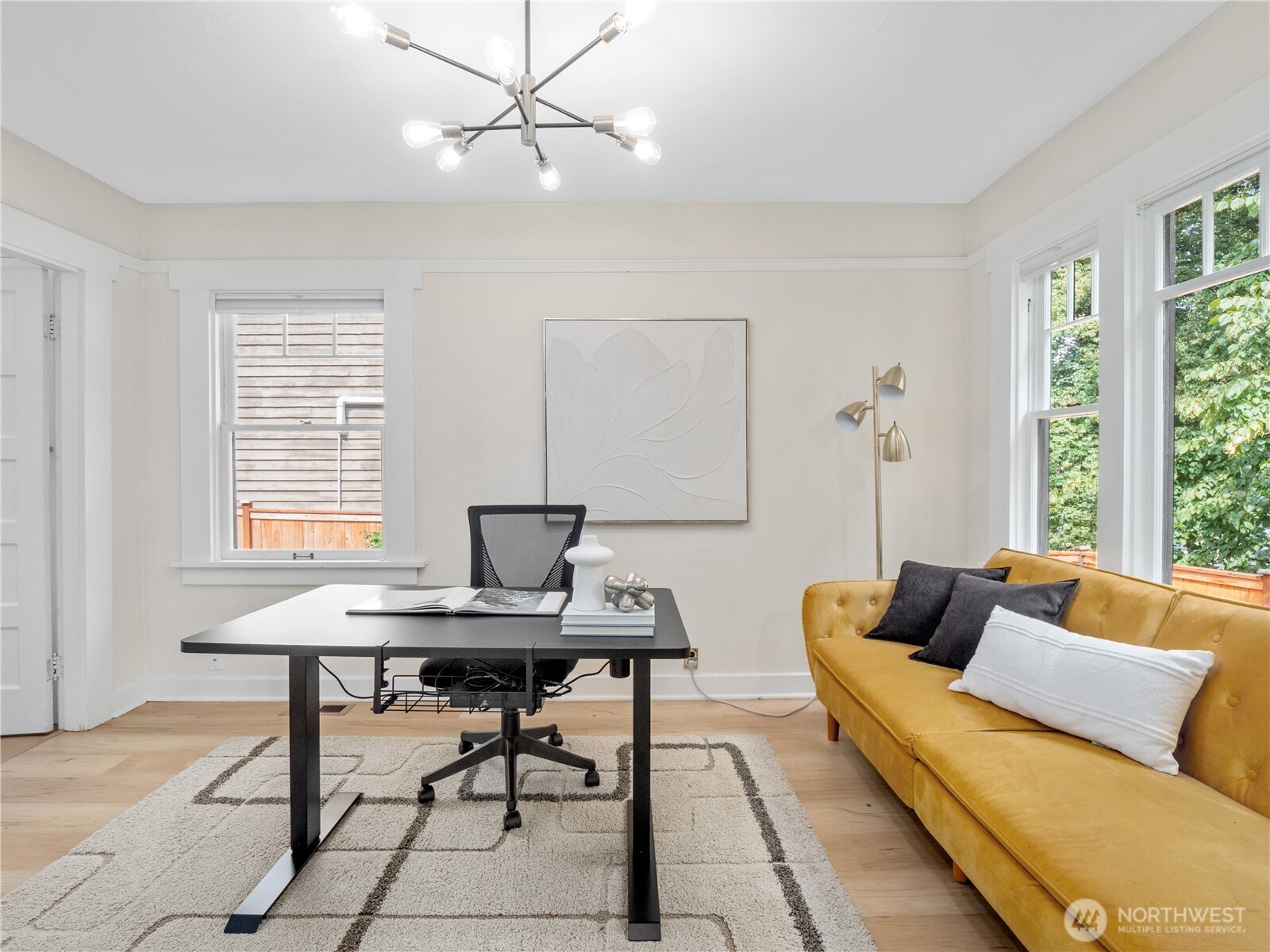 9701 Roosevelt Way Northeast Seattle, WA 98115 - Photo 15 of 33 a living room with furniture and a window