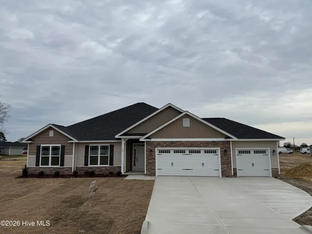 $399,500 | 104 Manchester Court, La Grange, NC 28551