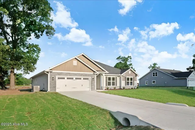 $399,500 | 104 Manchester Court, La Grange, NC 28551