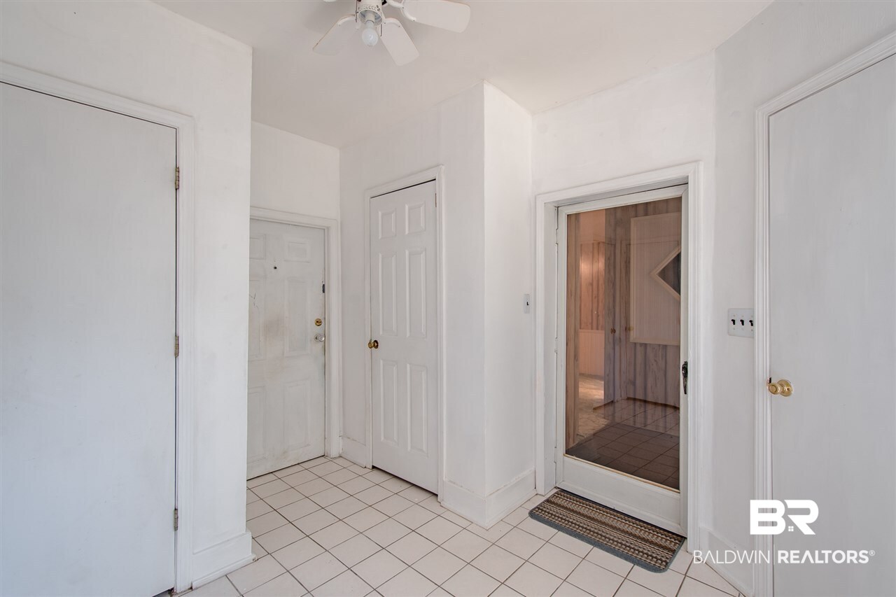 19253 North East River Road Silverhill, AL 36576 - Photo 29 of 49 Office