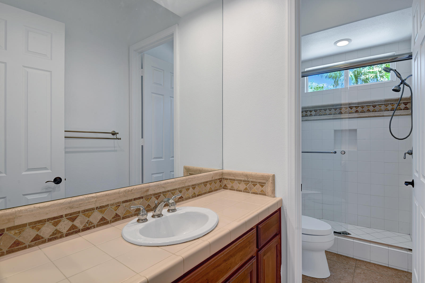 69702 Matisse Road Cathedral City, CA 92234 - Photo 47 of 52 HALL GUEST BATHROOM MLS