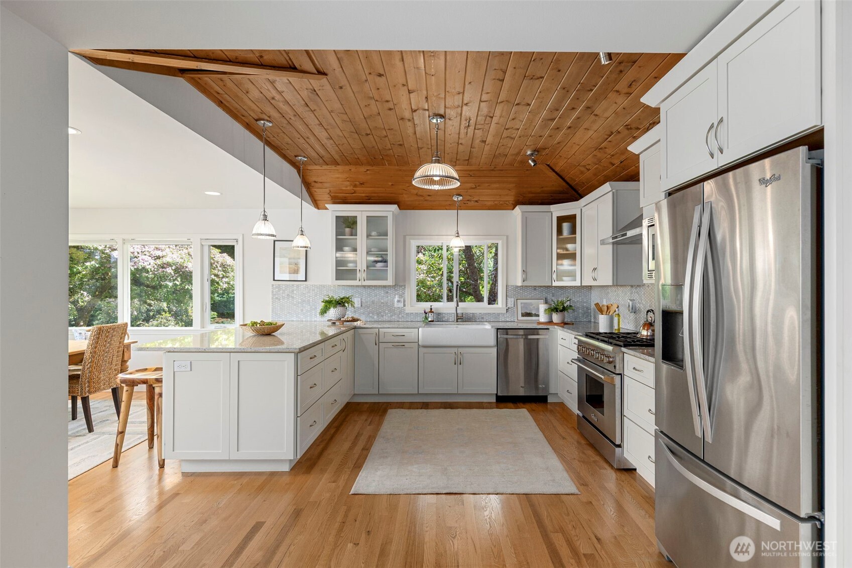 5930 Rose Loop Northeast Bainbridge Island, WA 98110 - Photo 14 of 40