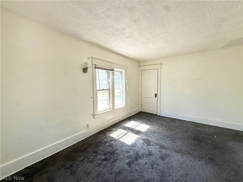 3443 Sheridan Road Youngstown, OH 44502 - Photo 9 of 24 Empty room