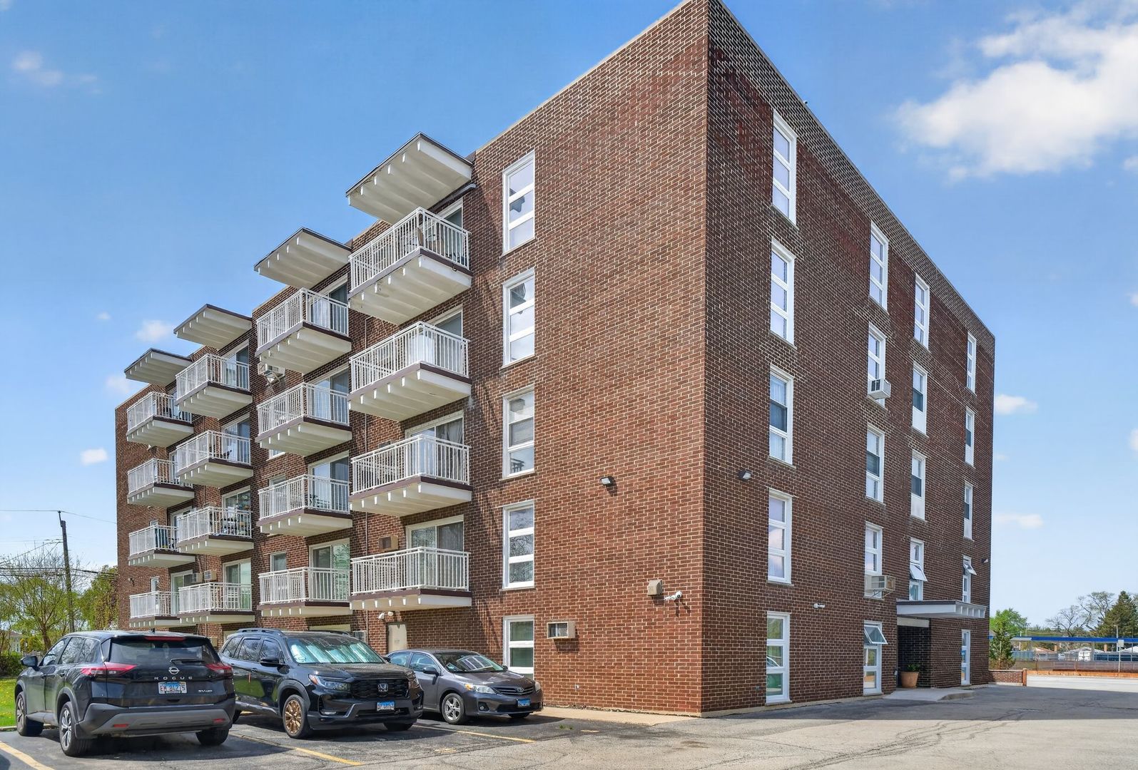 7225 West Higgins Avenue, Unit 103 Chicago, IL 60656 - Photo 1 of 17
