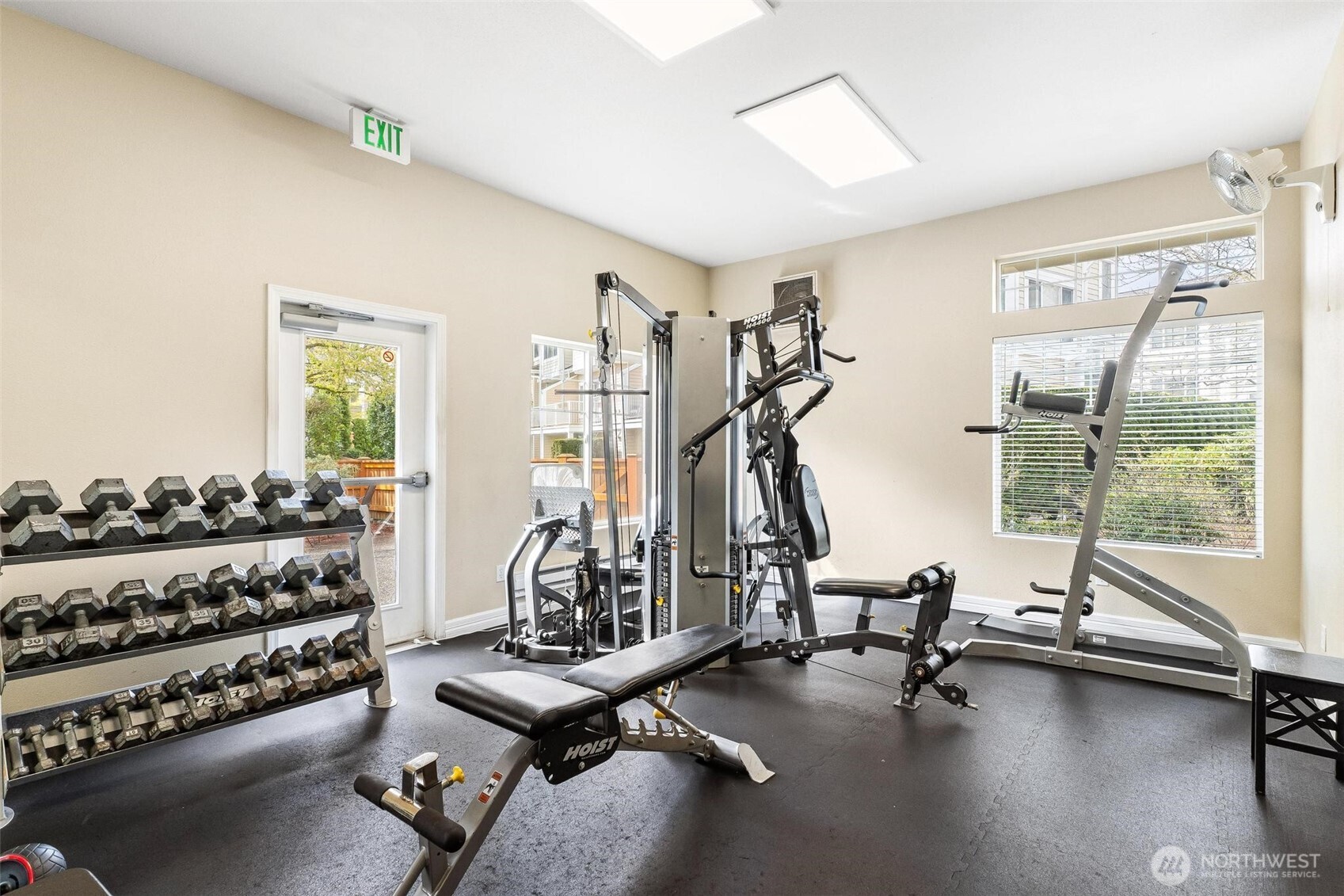 11856 Northeast 162nd Lane, Unit 94 Bothell, WA 98011 - Photo 26 of 36 a view of a room with gym equipment