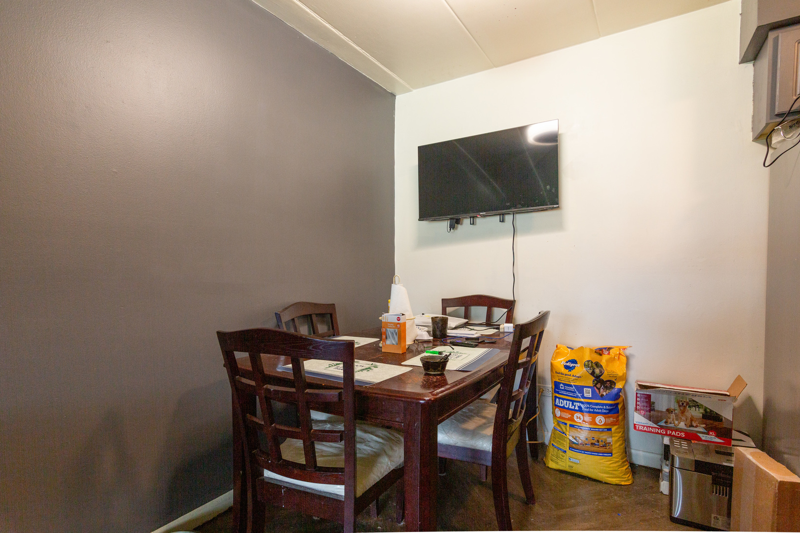 2340 186th Street, Unit 7 Lansing, IL 60438 - Photo 5 of 10 a view of a workspace with furniture