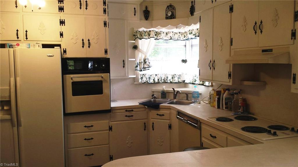 5199 Siloam Road Dobson, NC 27017 - Photo 10 of 28 Gallery Image 10
