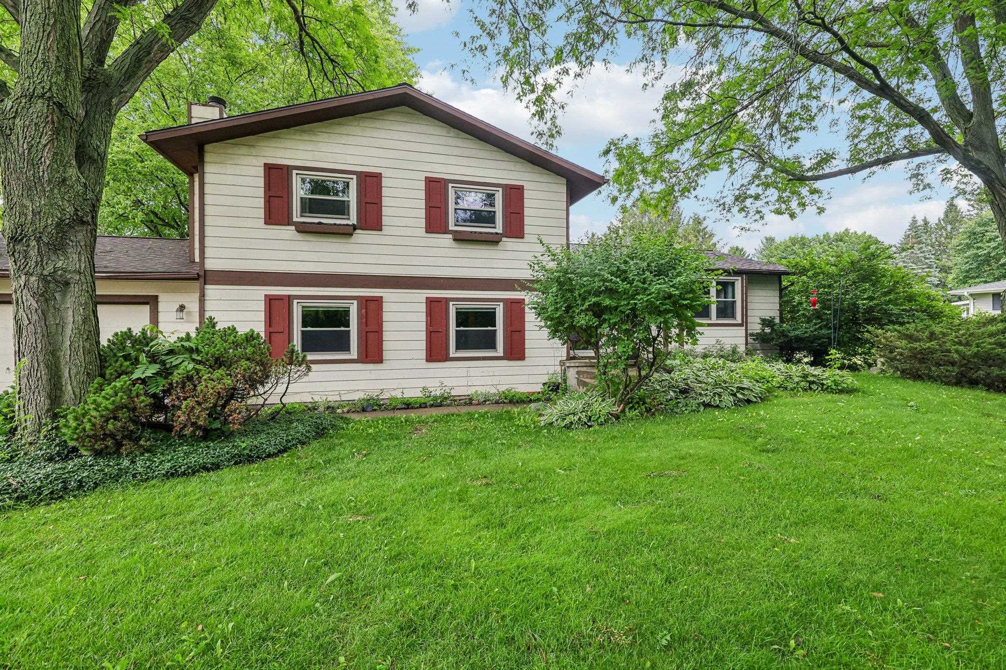 4036 Lally Road Oregon, WI 53575 - Photo 2 of 20