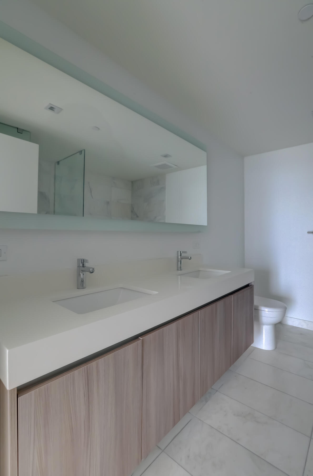 401 North Birch Road, Unit 1203 Fort Lauderdale, FL 33304 - Photo 20 of 66 PRIMARY BATH