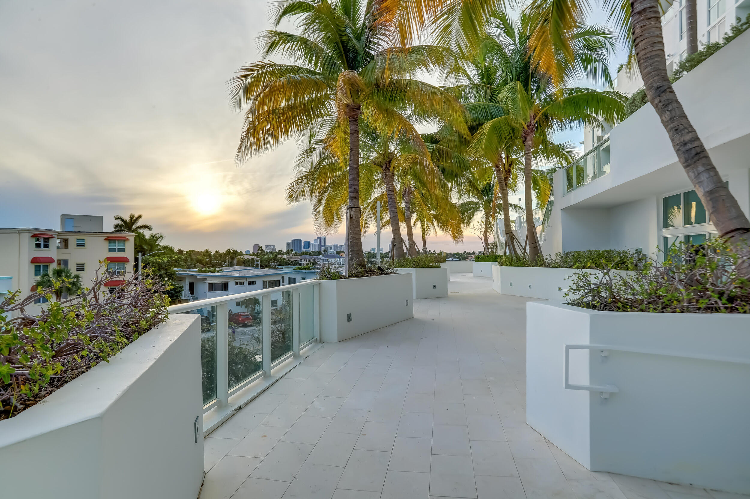 401 North Birch Road, Unit 1203 Fort Lauderdale, FL 33304 - Photo 39 of 66 OUTDOOR COMMON AREA