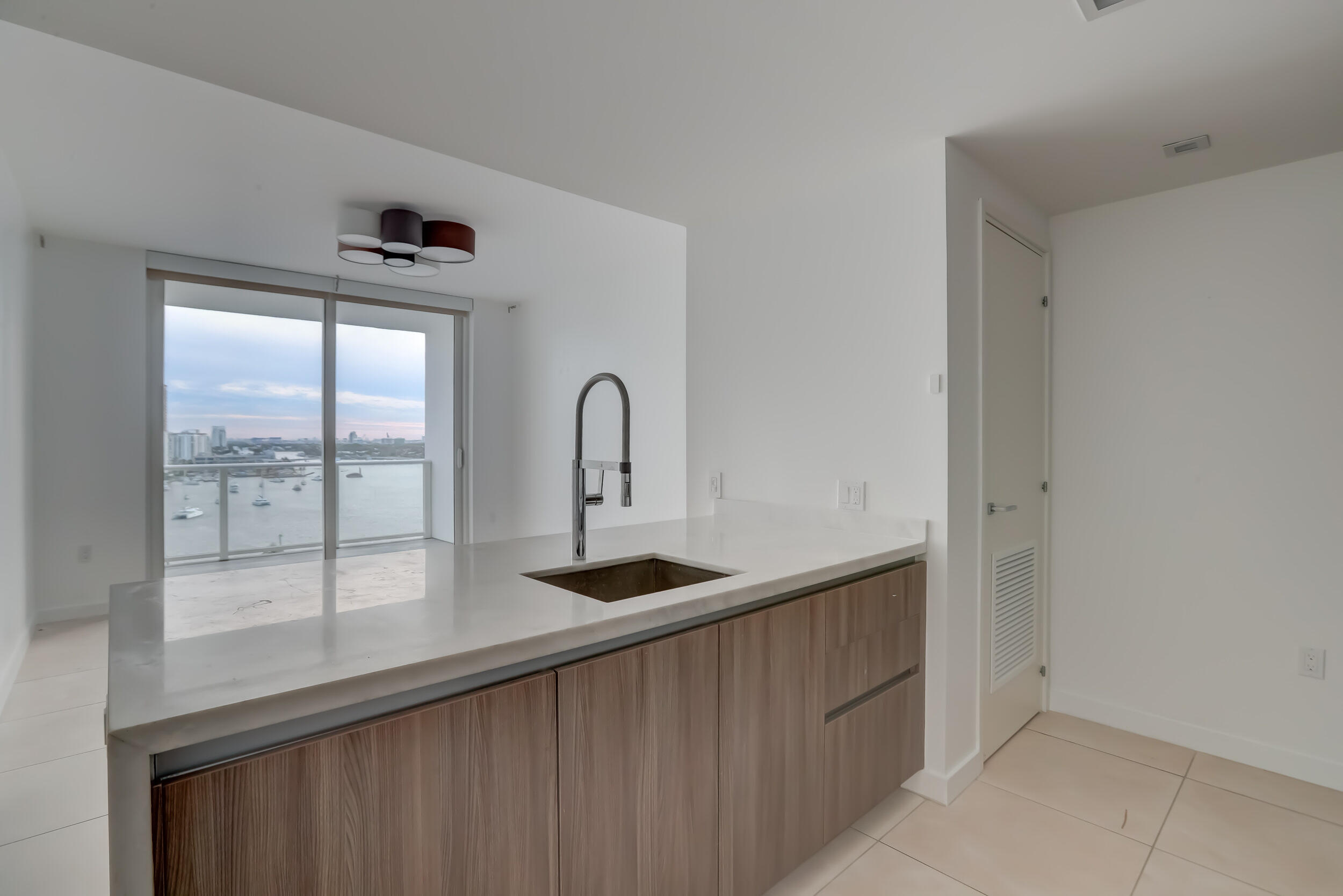 401 North Birch Road, Unit 1203 Fort Lauderdale, FL 33304 - Photo 9 of 66 KITCHEN