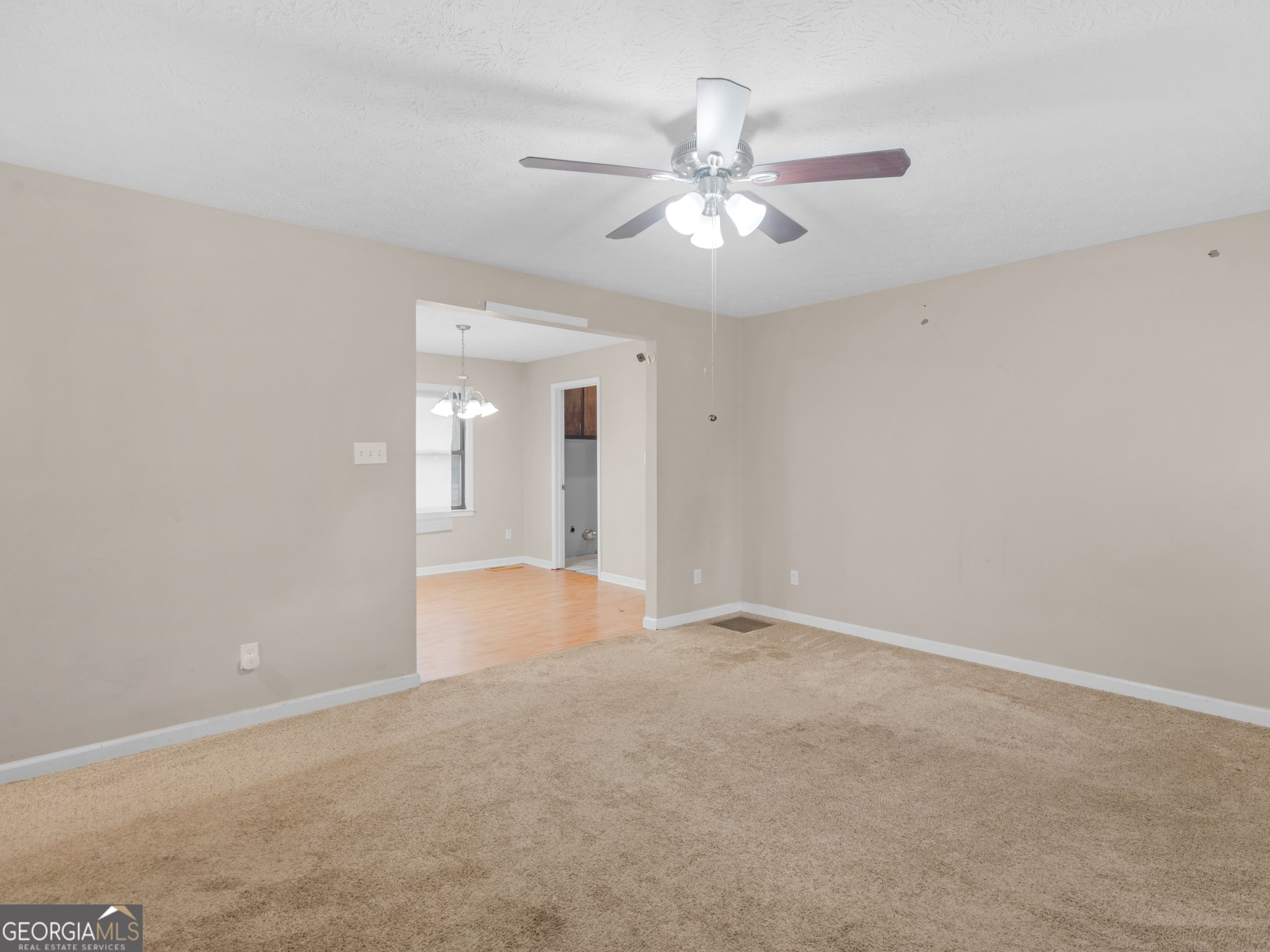 812 Cheatham Road Griffin, GA 30223 - Photo 4 of 44