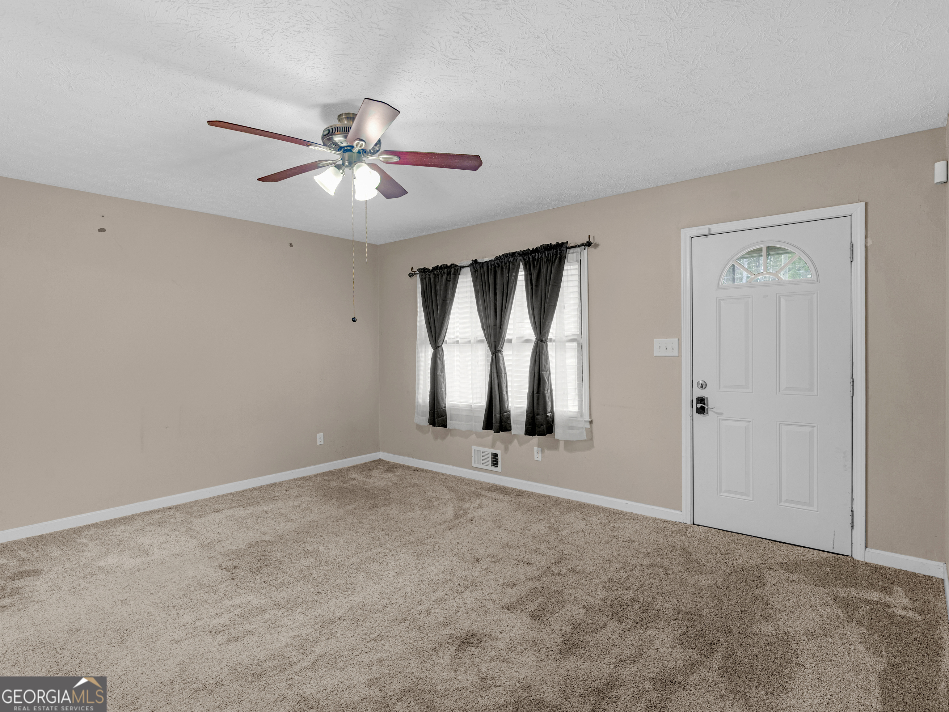 812 Cheatham Road Griffin, GA 30223 - Photo 7 of 44