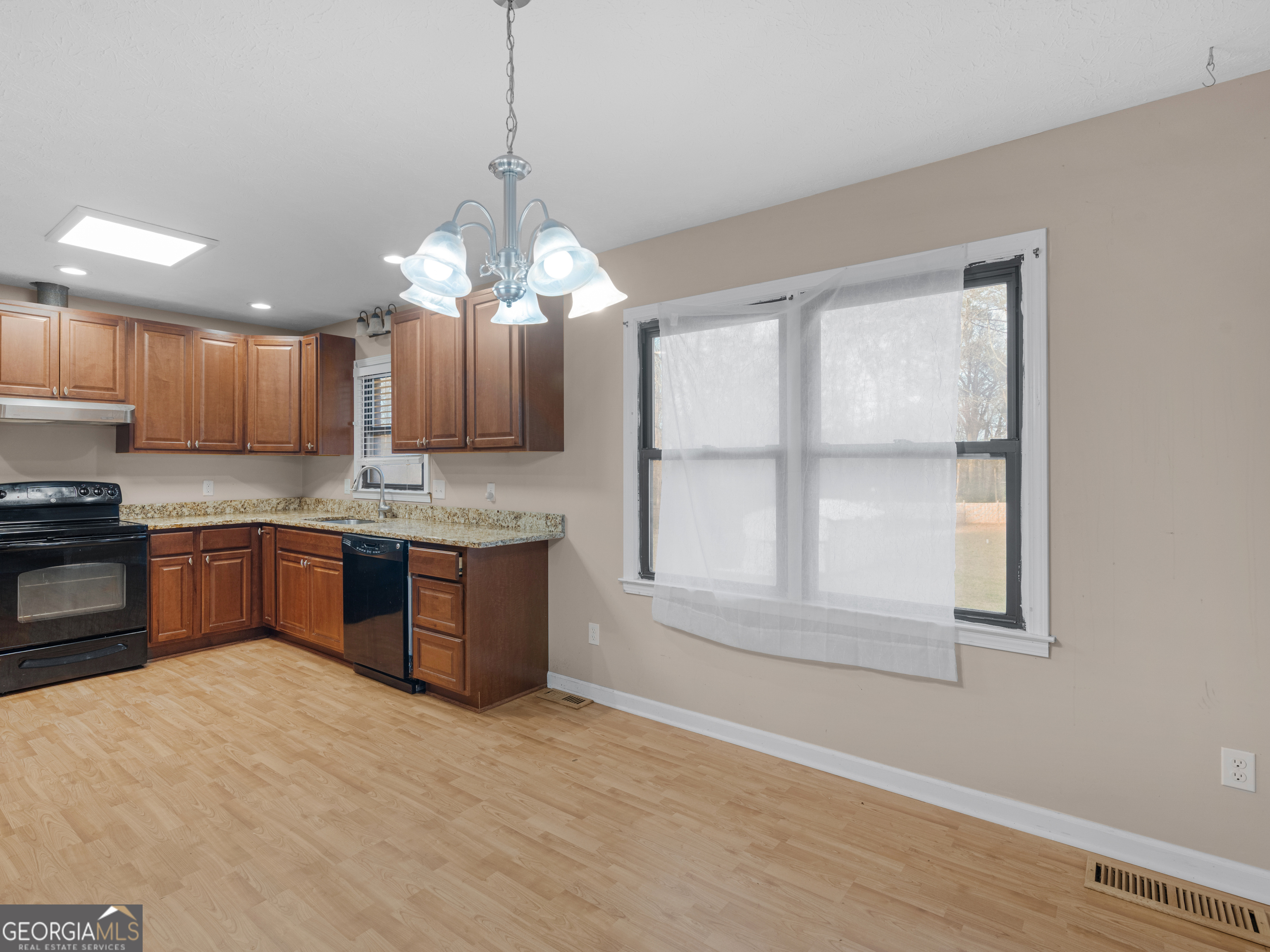 812 Cheatham Road Griffin, GA 30223 - Photo 10 of 44