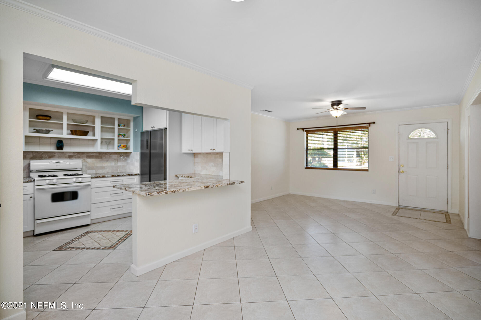 11544 Emuness Road Jacksonville, FL 32218 - Photo 5 of 31 05 dining to kitchen
