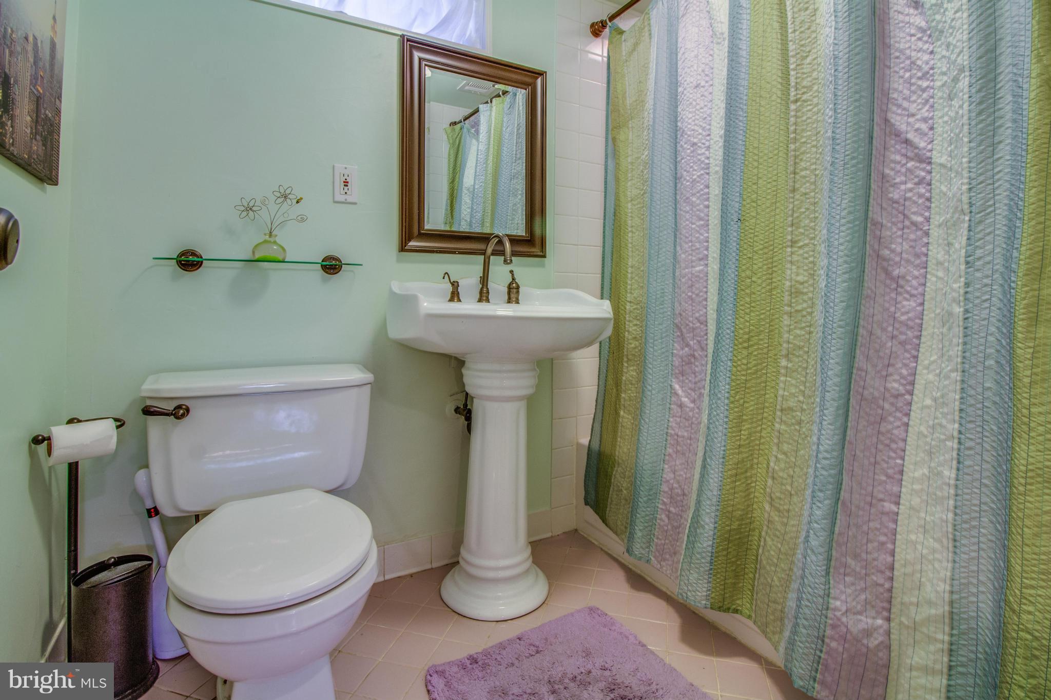 12320 Dewey Road Silver Spring, MD 20906 - Photo 15 of 22 Bath (Master)