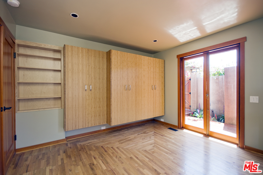 21071 Waveview Drive Topanga, CA 90290 - Photo 24 of 43