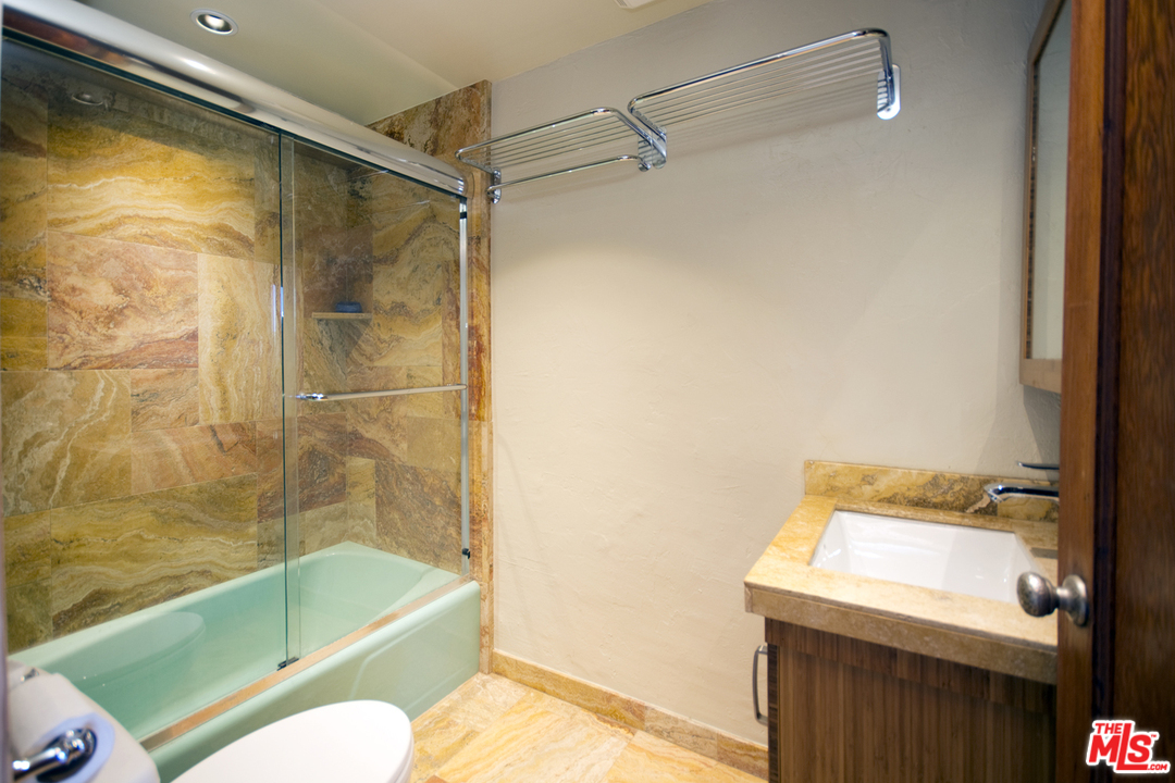 21071 Waveview Drive Topanga, CA 90290 - Photo 28 of 43