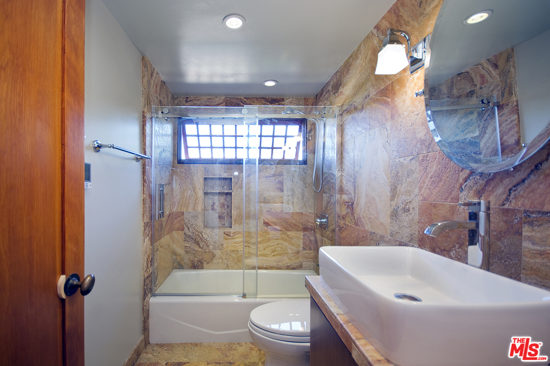 21071 Waveview Drive Topanga, CA 90290 - Photo 32 of 43