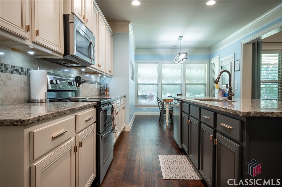 4051 Whitlow Ridge Drive Bishop, GA 30621 - Photo 10 of 75