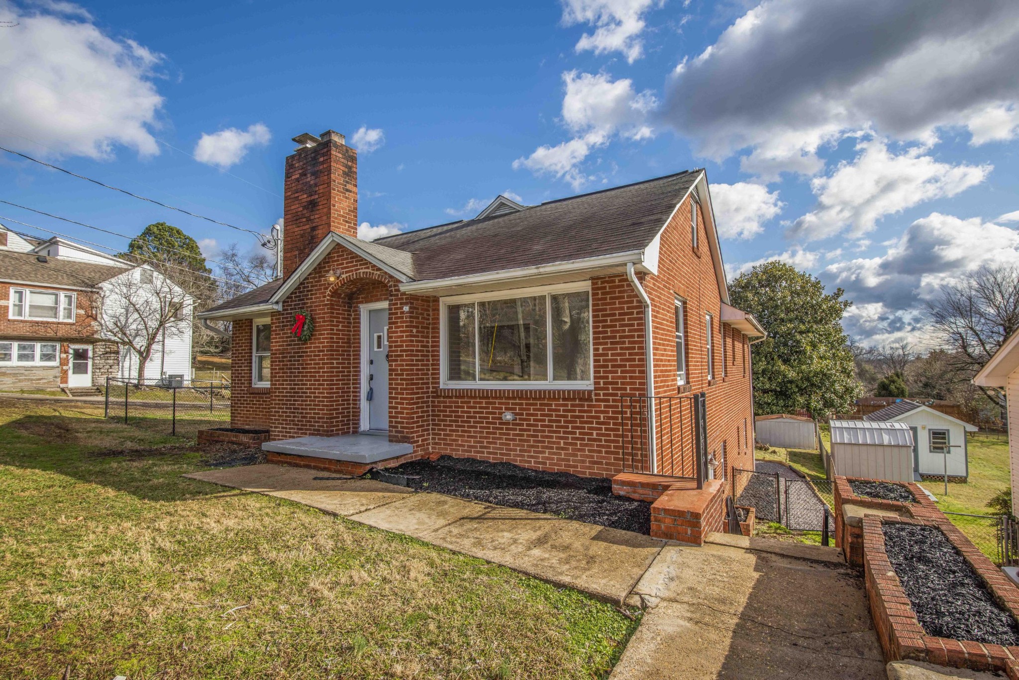 705 Gresham Road Knoxville, TN 37918 - Photo 3 of 24 Gallery Image 3