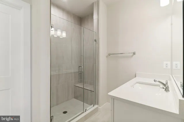 $3,600 | 44501 Wolfhound Square, Ashburn, VA 20147