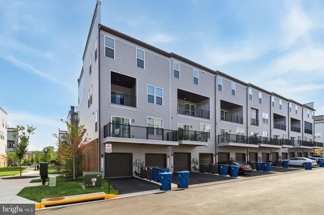 $3,600 | 44501 Wolfhound Square, Ashburn, VA 20147