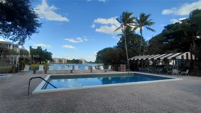 $179,900 | Pine Island Ridge, Davie, FL 33324