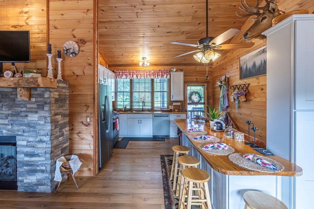 1029 York Ridge Road Mouth Of Wilson, VA 24363 - Photo 23 of 44 Gallery Image 23