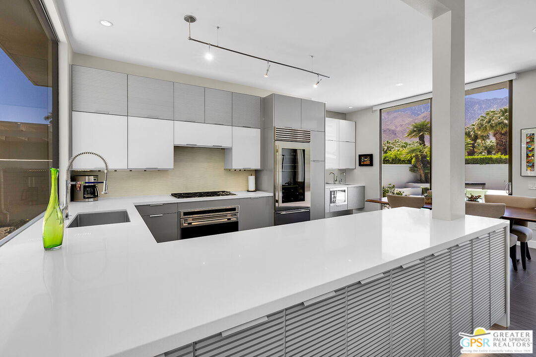 130 West Racquet Club Road, Unit 502 Palm Springs, CA 92262 - Photo 11 of 33 Gallery Image 11