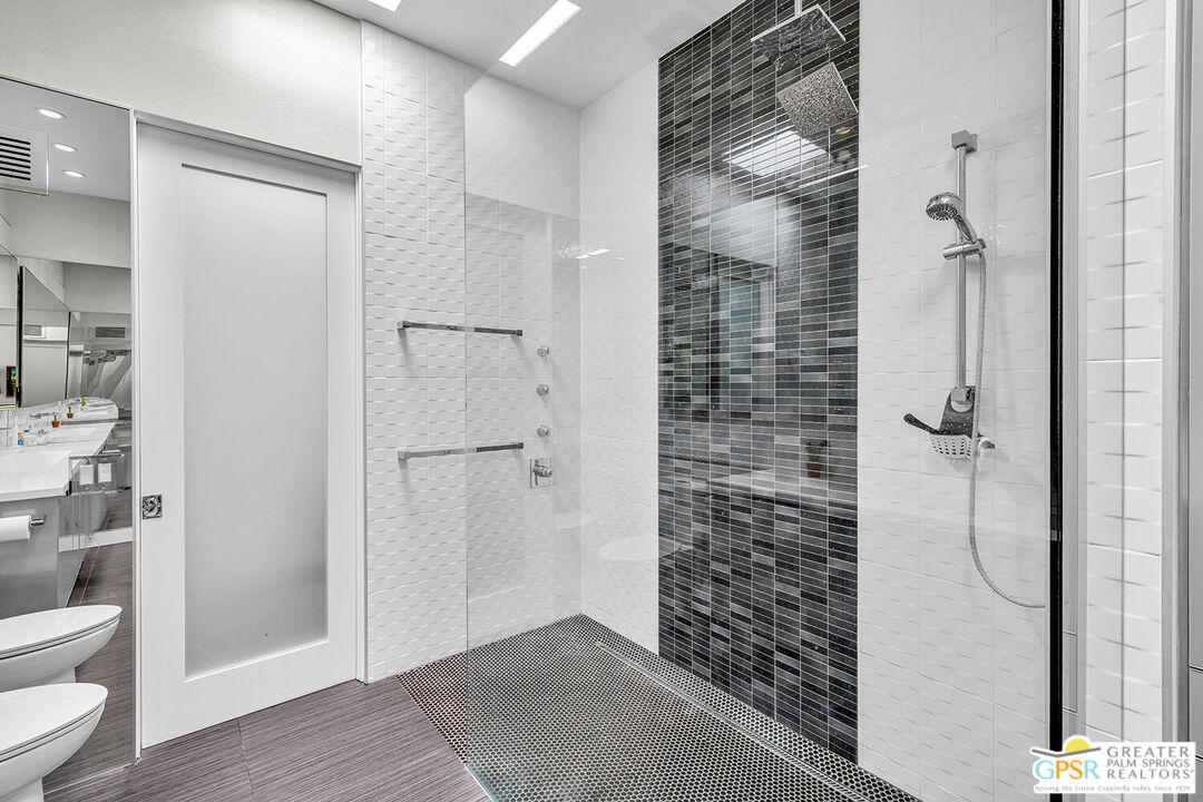 130 West Racquet Club Road, Unit 502 Palm Springs, CA 92262 - Photo 22 of 33 Gallery Image 22