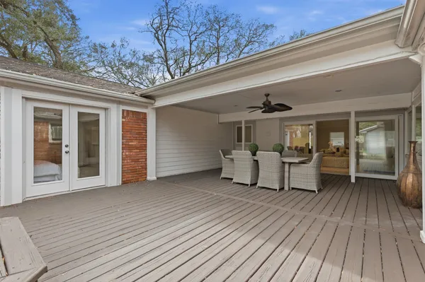 $529,900 | 9323 Braes Bayou Drive, Houston, TX 77074