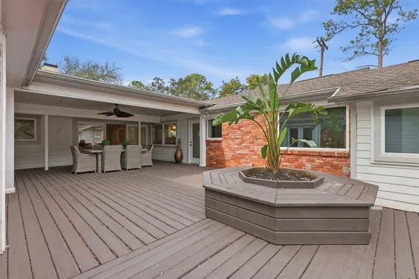 $529,900 | 9323 Braes Bayou Drive, Houston, TX 77074