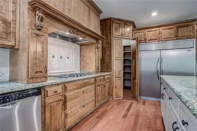 $855,000 | 921 1751st Road, Bates City, MO 64011