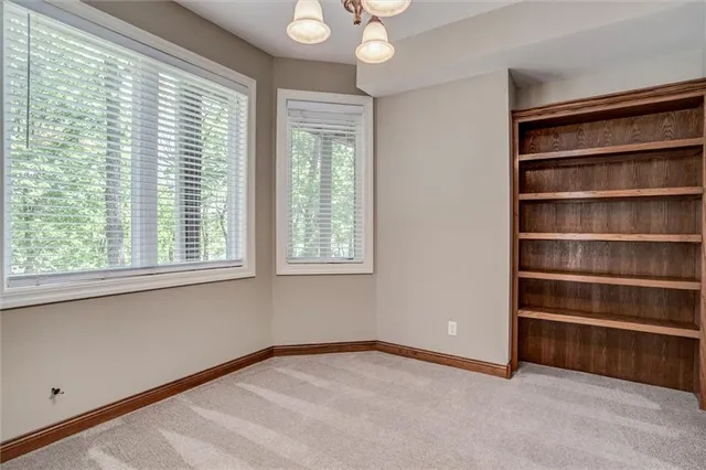 $855,000 | 921 1751st Road, Bates City, MO 64011