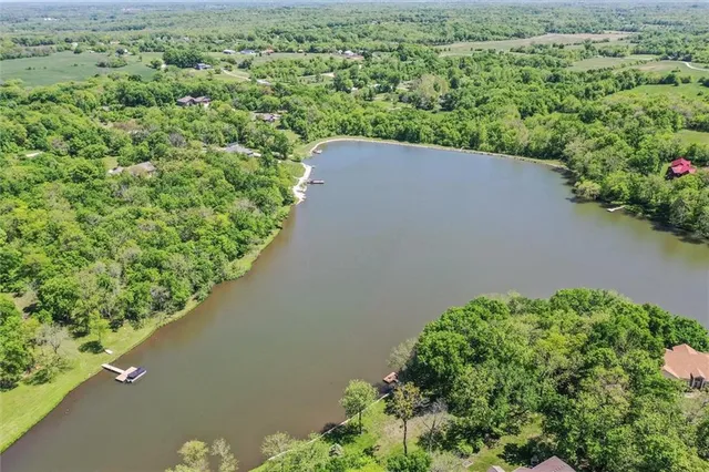 $855,000 | 921 1751st Road, Bates City, MO 64011