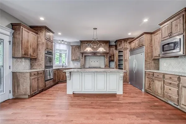 $849,900 | 921 1751st Road, Bates City, MO 64011