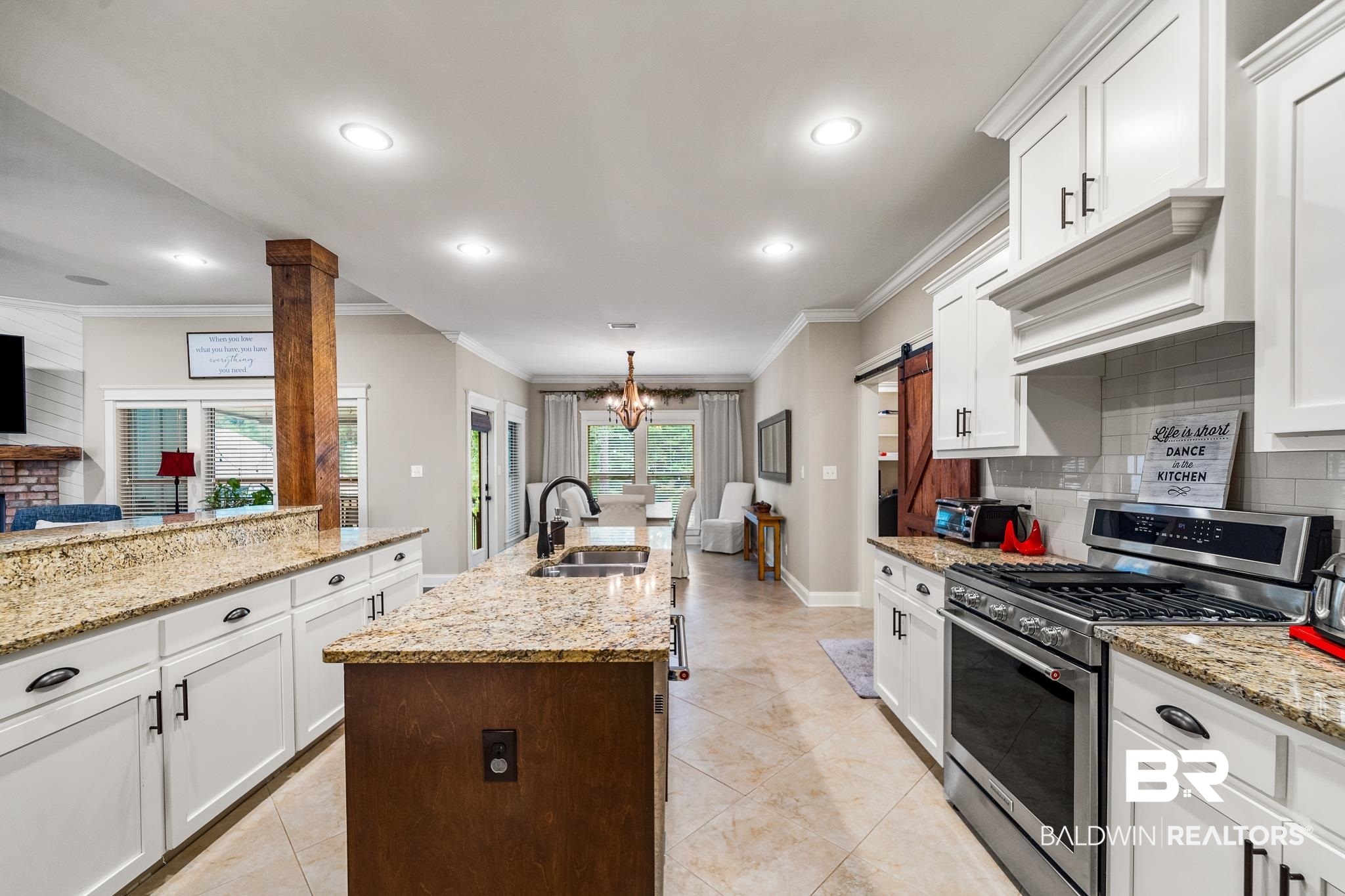 8987 Longue Vue Boulevard Daphne, AL 36526 - Photo 9 of 40 Kitchen to Breakfast Area