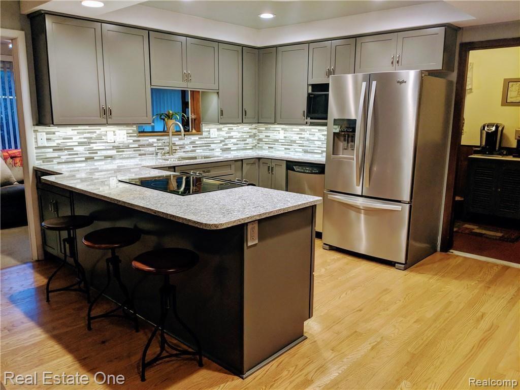 1249 Green Ridge Road Rochester Hills, MI 48309 - Photo 12 of 38