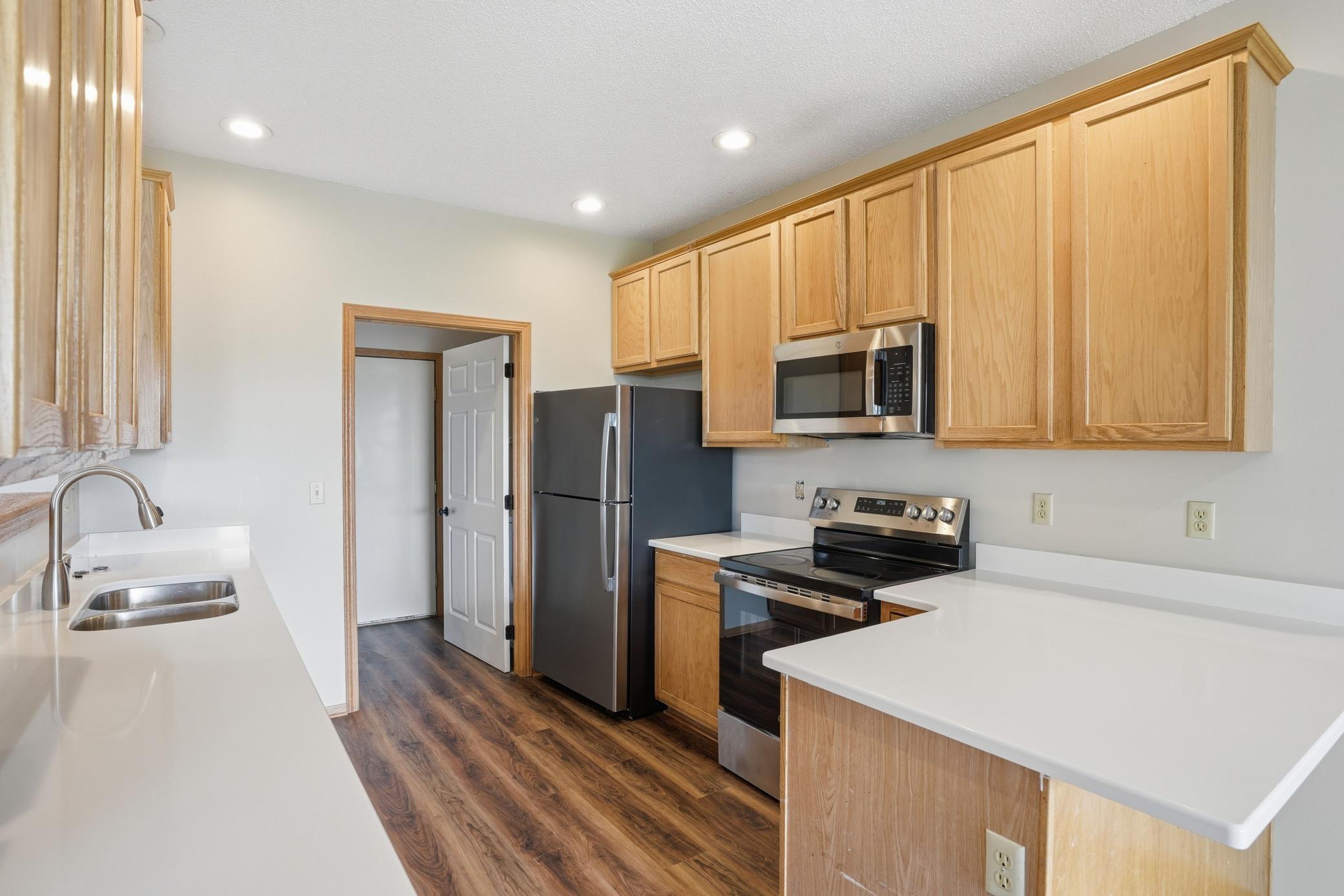 5792 Prairie Ridge Drive, Unit 182 Shoreview, MN 55126 - Photo 21 of 46