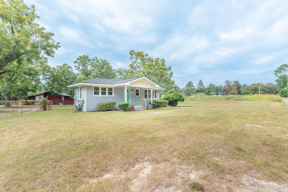 2126 Harding Road Augusta, GA 30906 - Photo 4 of 35 003_2126_harding_rd_003_89