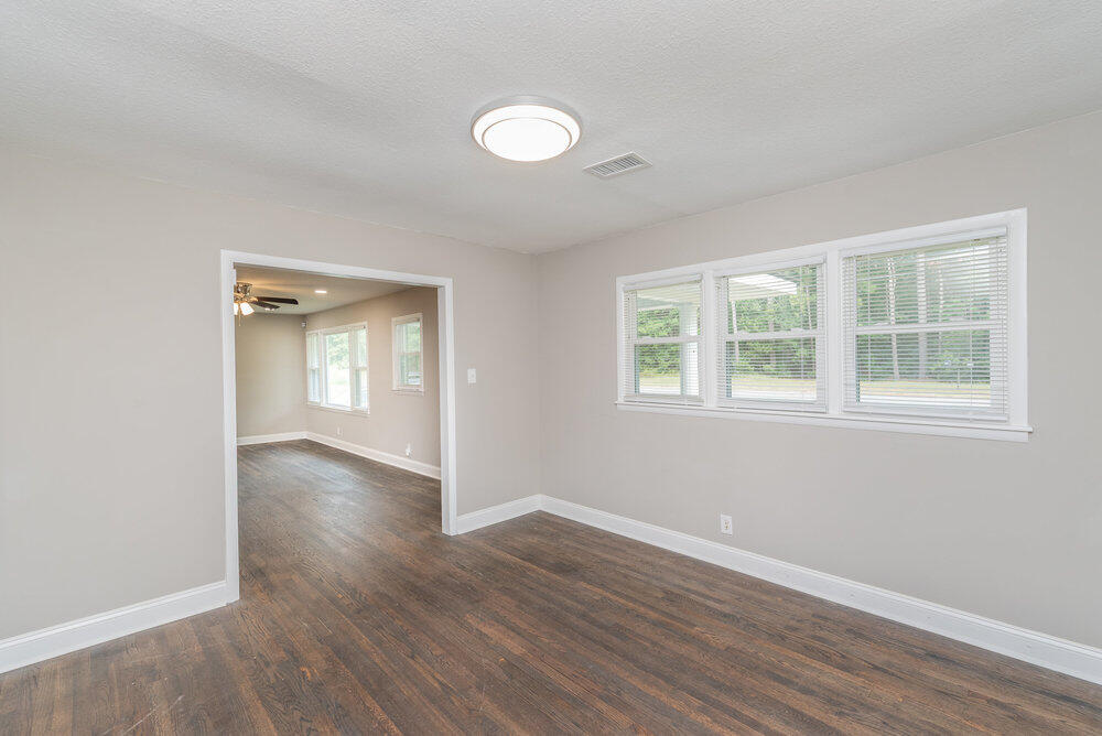 2126 Harding Road Augusta, GA 30906 - Photo 9 of 35 009_2126_harding_rd_009_999